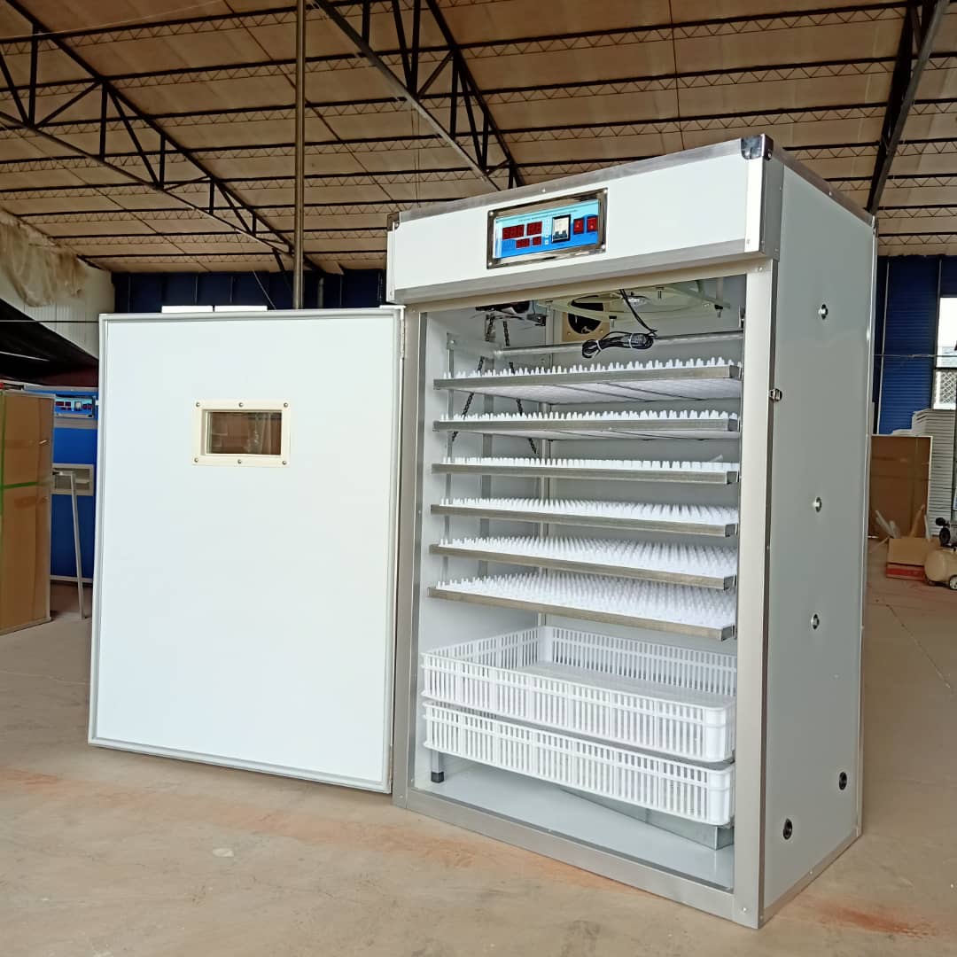 1584 Eggs Digital Automatic Electric Grade 1 Incubator